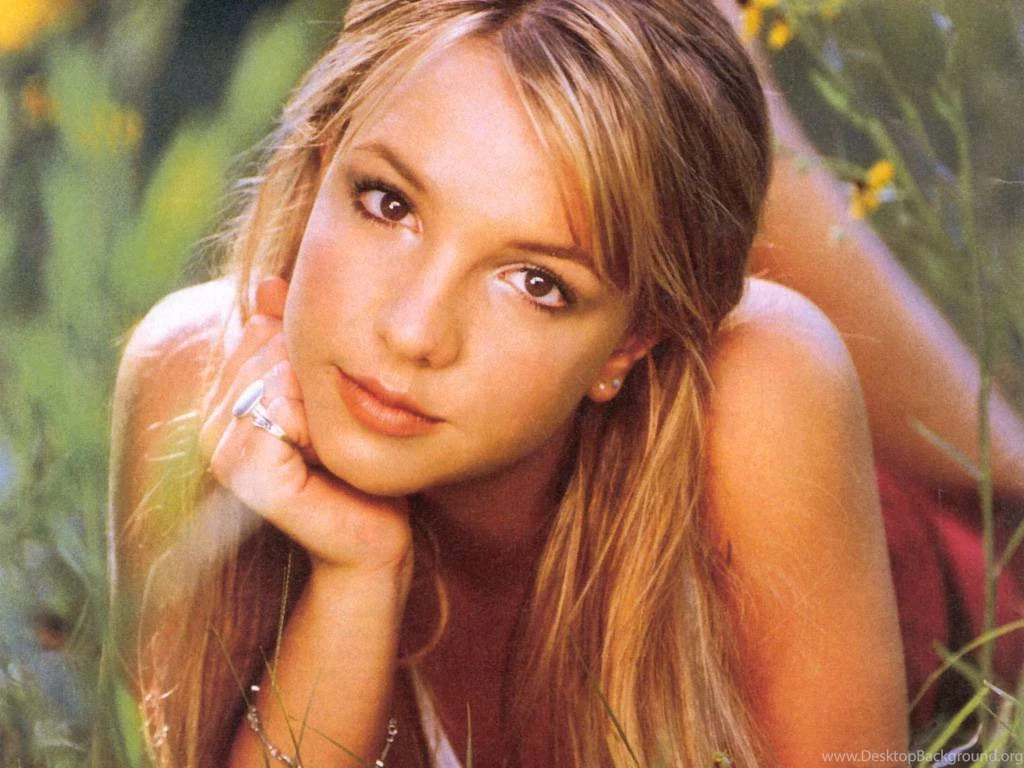 Selena Gomez Justin: Britney Spear 2011 Pics