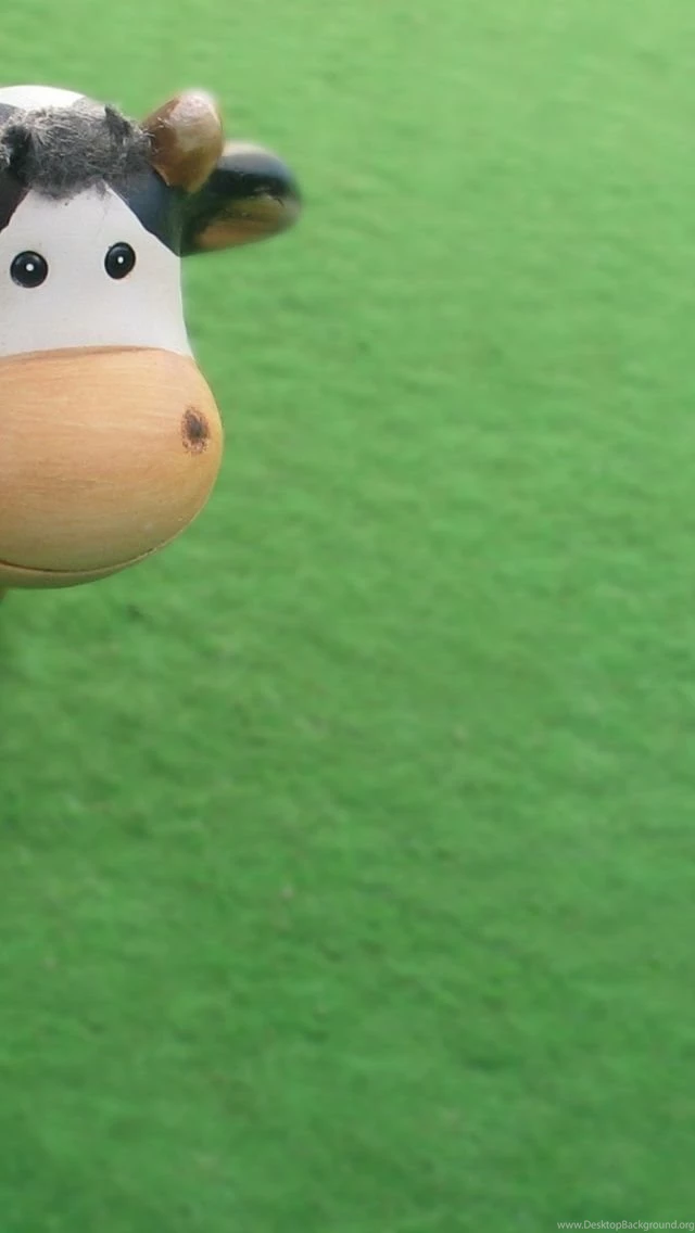 640x1136 Cute Cow Iphone 5 Wallpapers