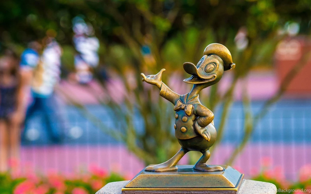 Daffy Duck Disney Statue HD Wallpapers FreeWallsUp