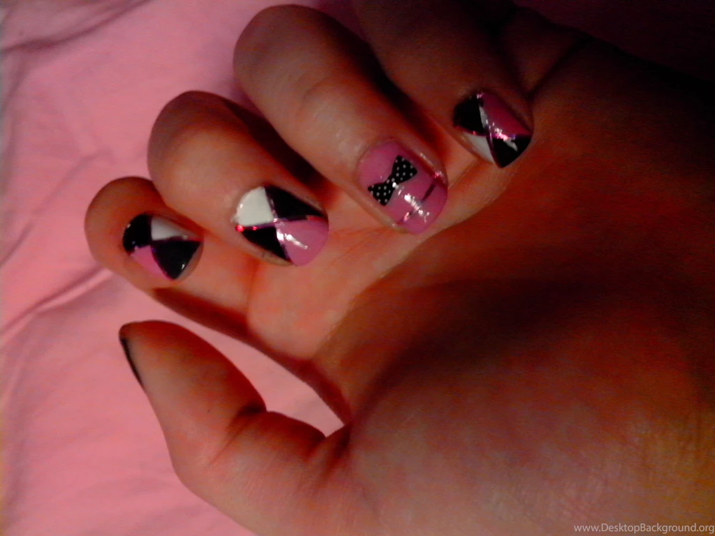 Pink Nail Art Rocking Wallpapers