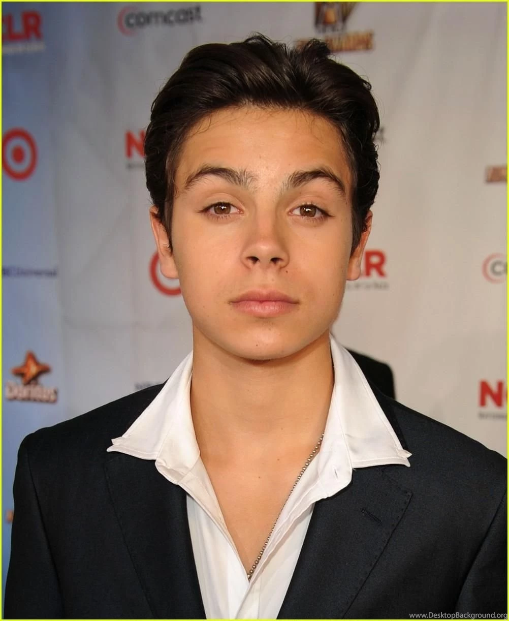 Jake T. Austin Pictures Celebrities