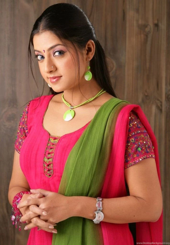South Indian Actress Keerthi Chawla Hot Wallpapers Gallery All ...
