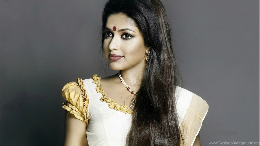 Indian Actress Hot And Beautiful HD Wallpapers...!!!   Thyview