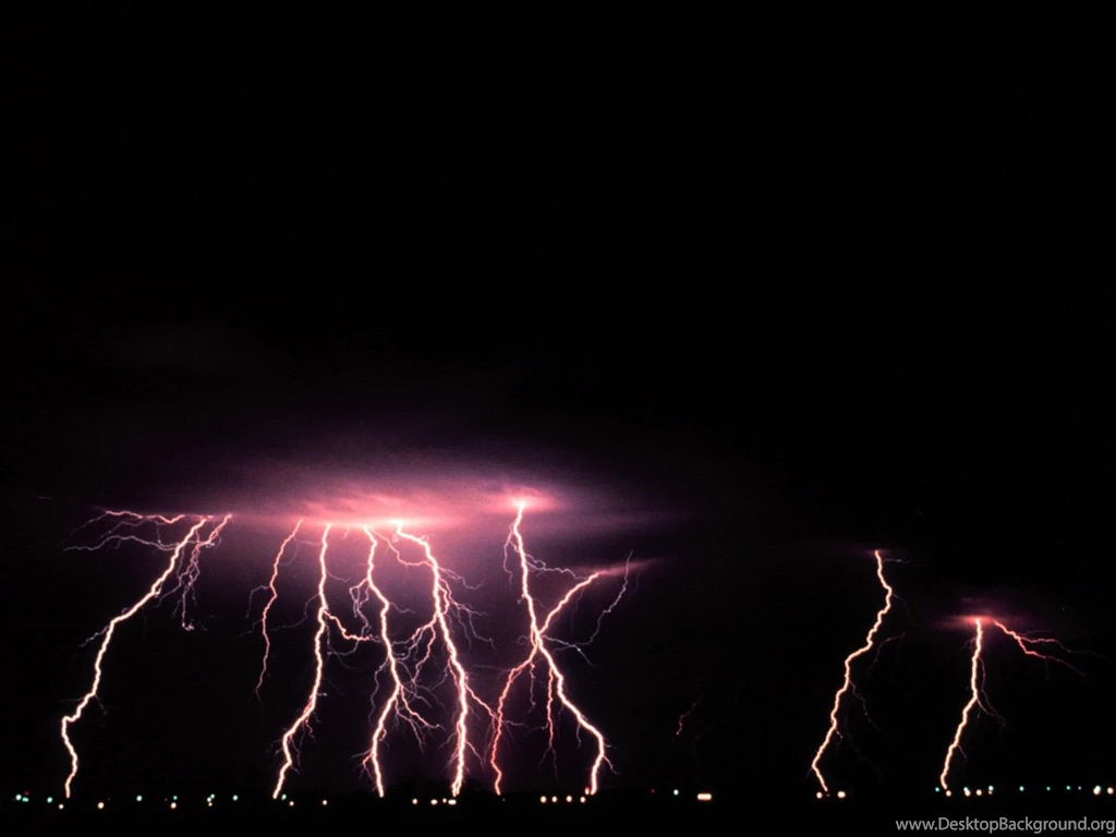 Lightning Strikes Desktop Wallpapers