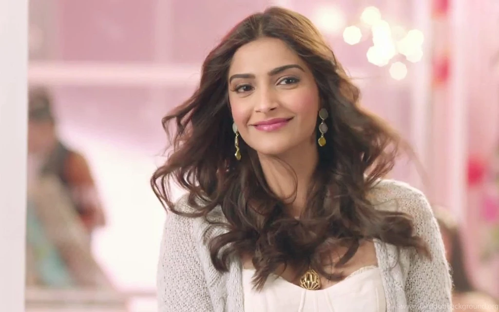 2015 Sonam Kapoor HD Wallpapers.jpg