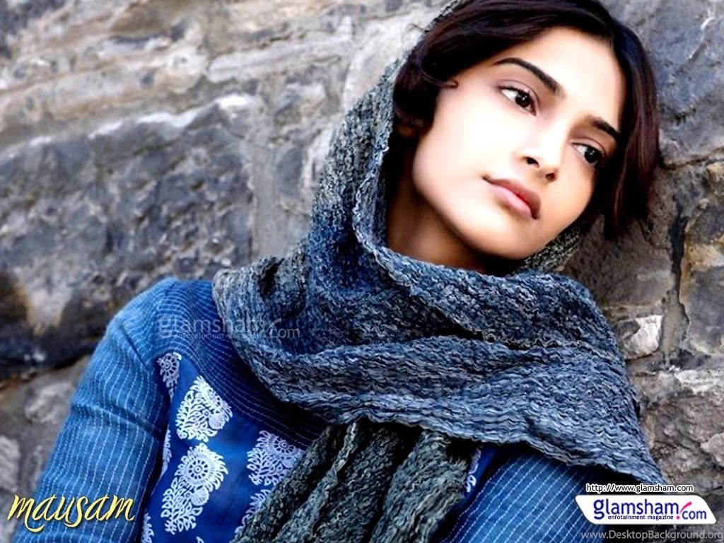 Sonam Kapoor High Resolution Image 34582 Glamsham.