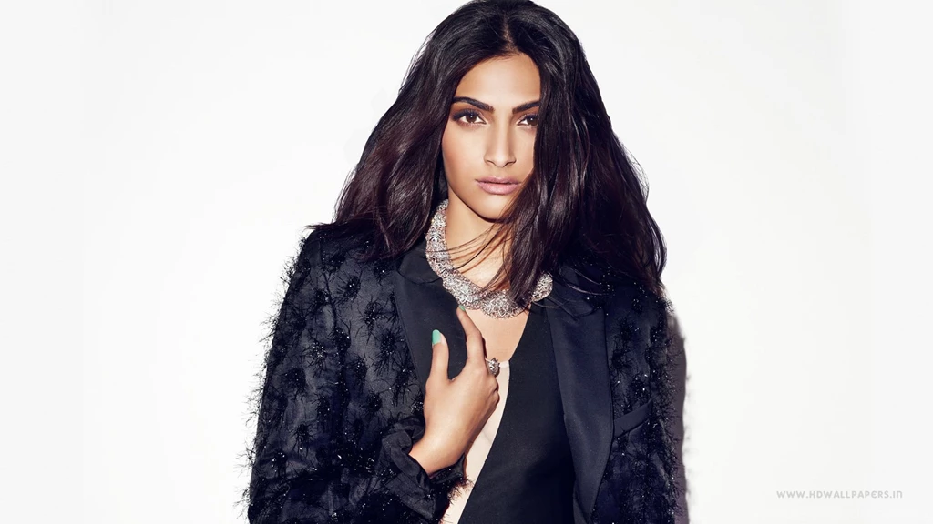 Sonam Kapoor Bollywood Wallpapers