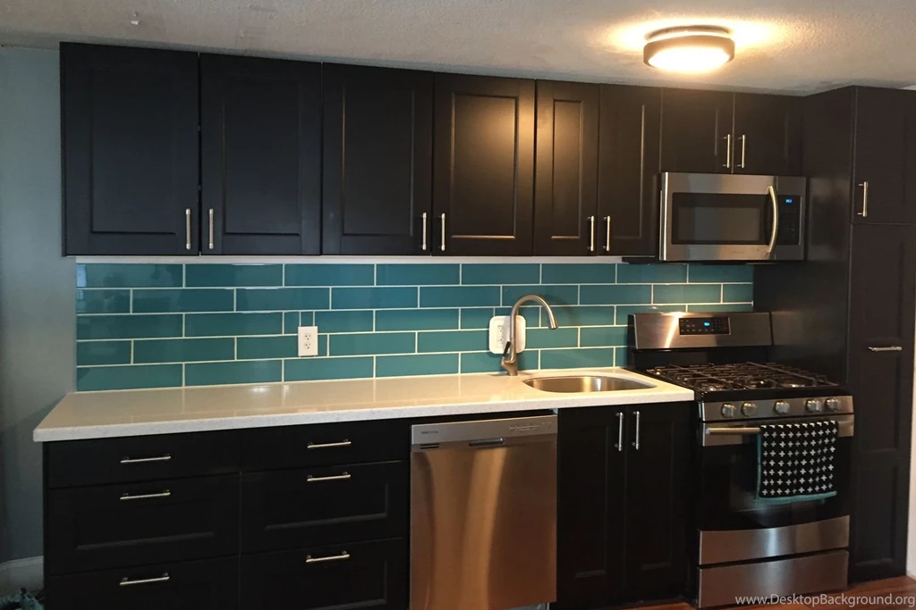 Download Kitchen Backsplash Subway Tile Wallpapers Widescreen ...