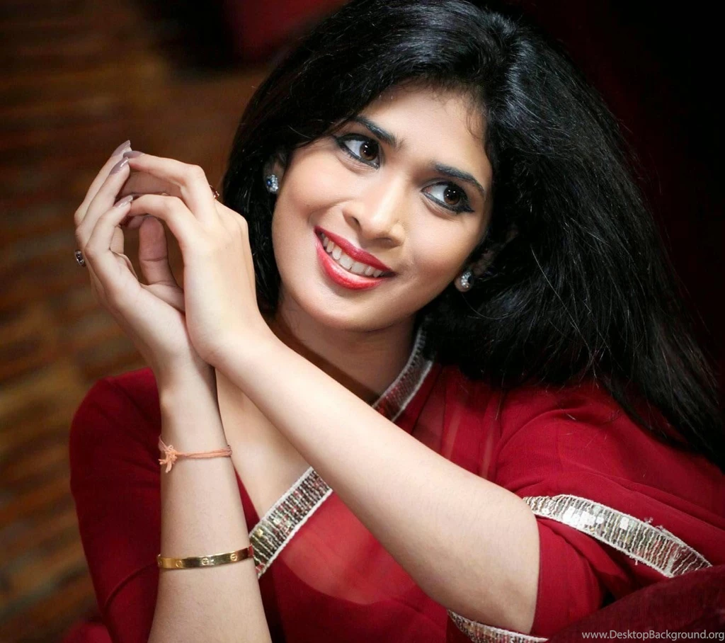 Every Actress Wallpapers: Anarkalli Aakarsha Wallpapers Free Download