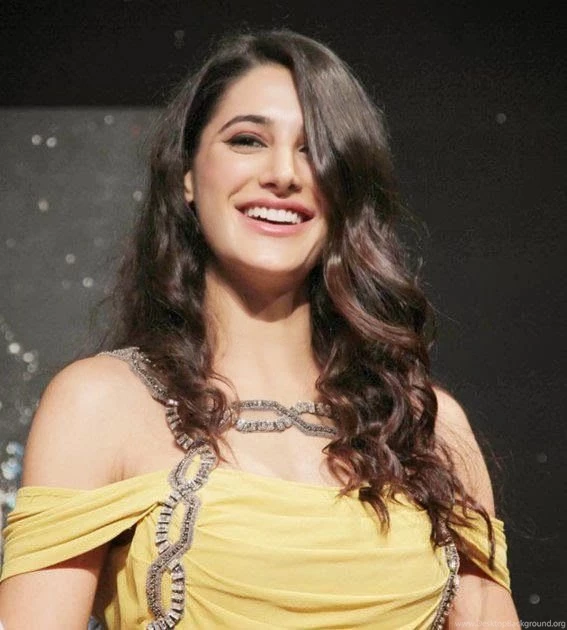 Beautiful Indian Actress Nargis Fakhri Hd Wallpapers 21