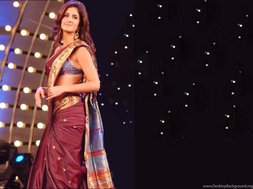 Katrina Kaif In Award In Saree Hd Wallpapers Wallpaperss HD