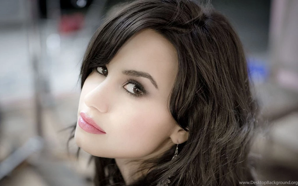 Demi Lovato Wallpapers