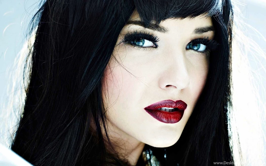 Amazing Amy Jackson Hd Wallpapers