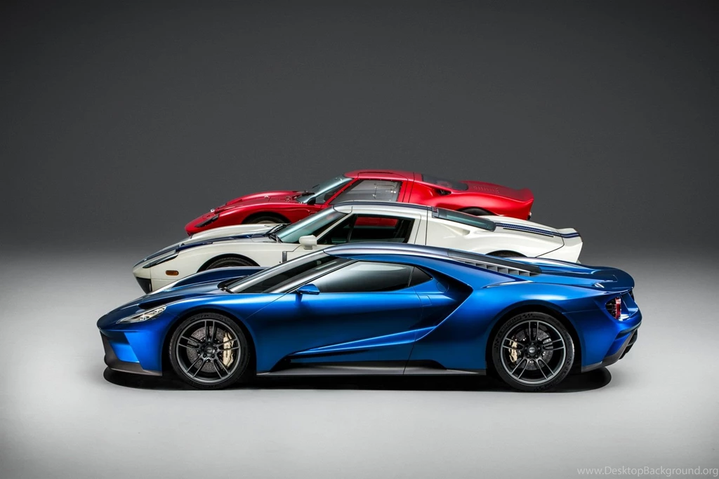2016 Ford GT Family.jpg