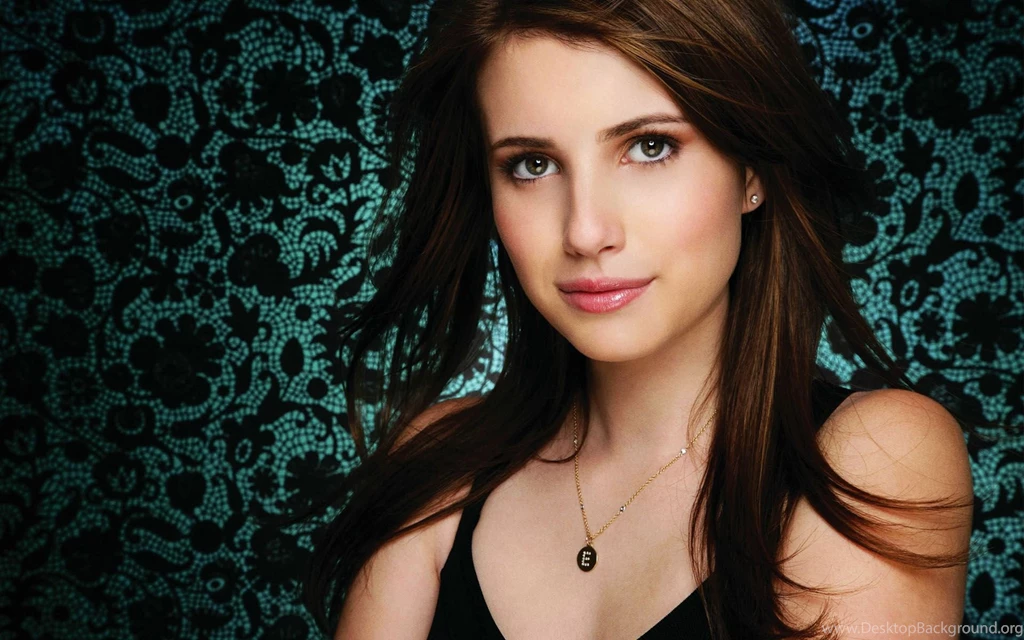 Emma_Roberts_Wallpaper_035.jpg