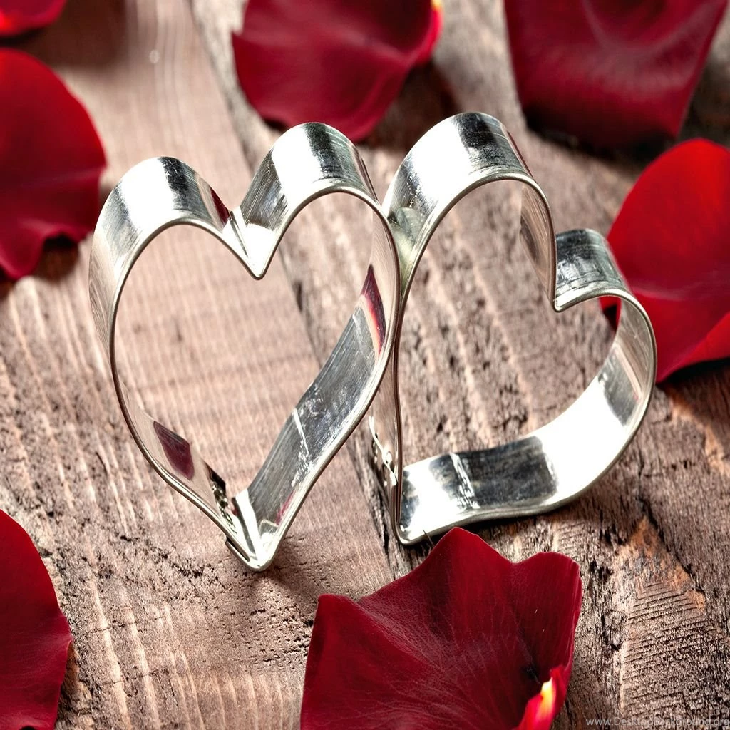 Rose Petal Love Heart iPad Wallpapers Download
