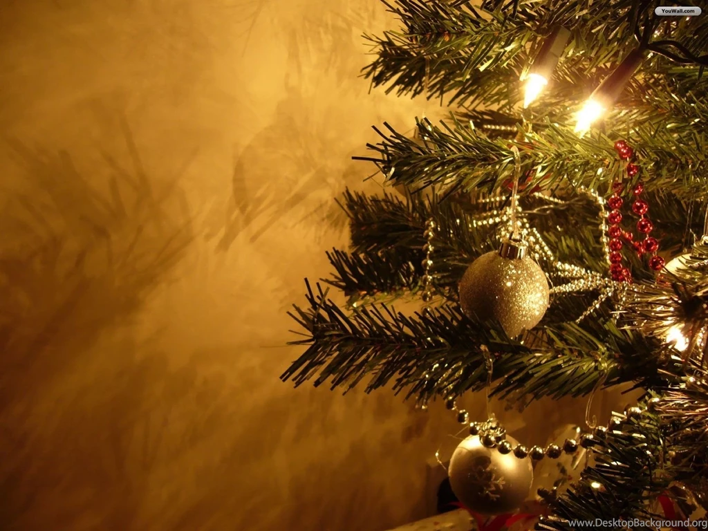 Christmas_tree_wallpaper_df4b8.jpg