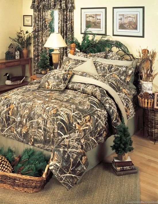Max 4 Camouflage Comforter Set