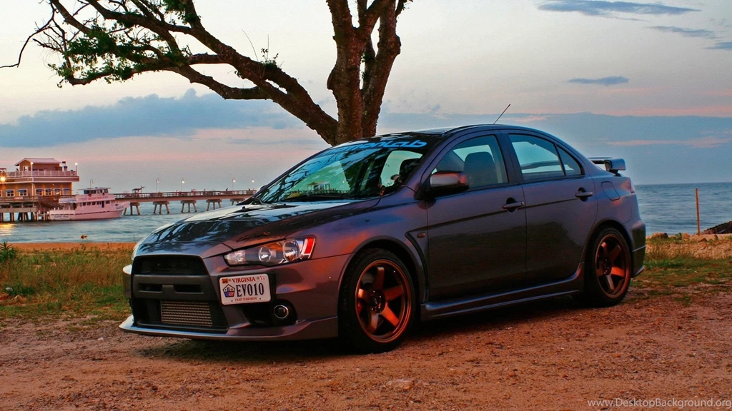 Mitsubishi Lancer Evolution 2014 White Image