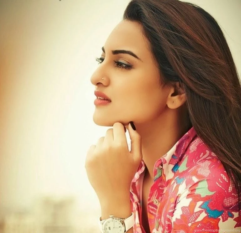 Sonakshi sinha cute wallpapers in flower printed dress 9716.jpeg