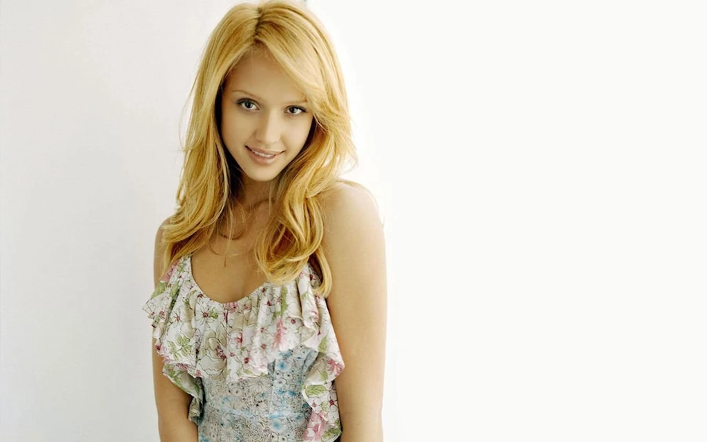 Blonde Jessica Alba Wallpapers 26685