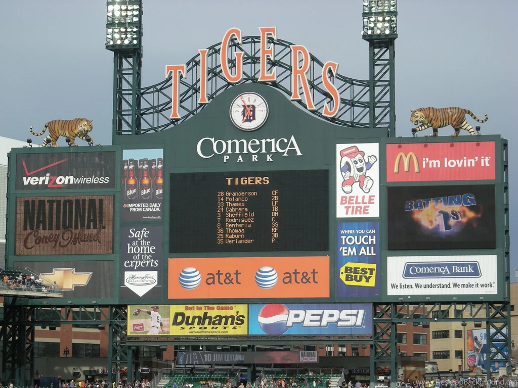 Comerica_Park_scoreboard.jpg
