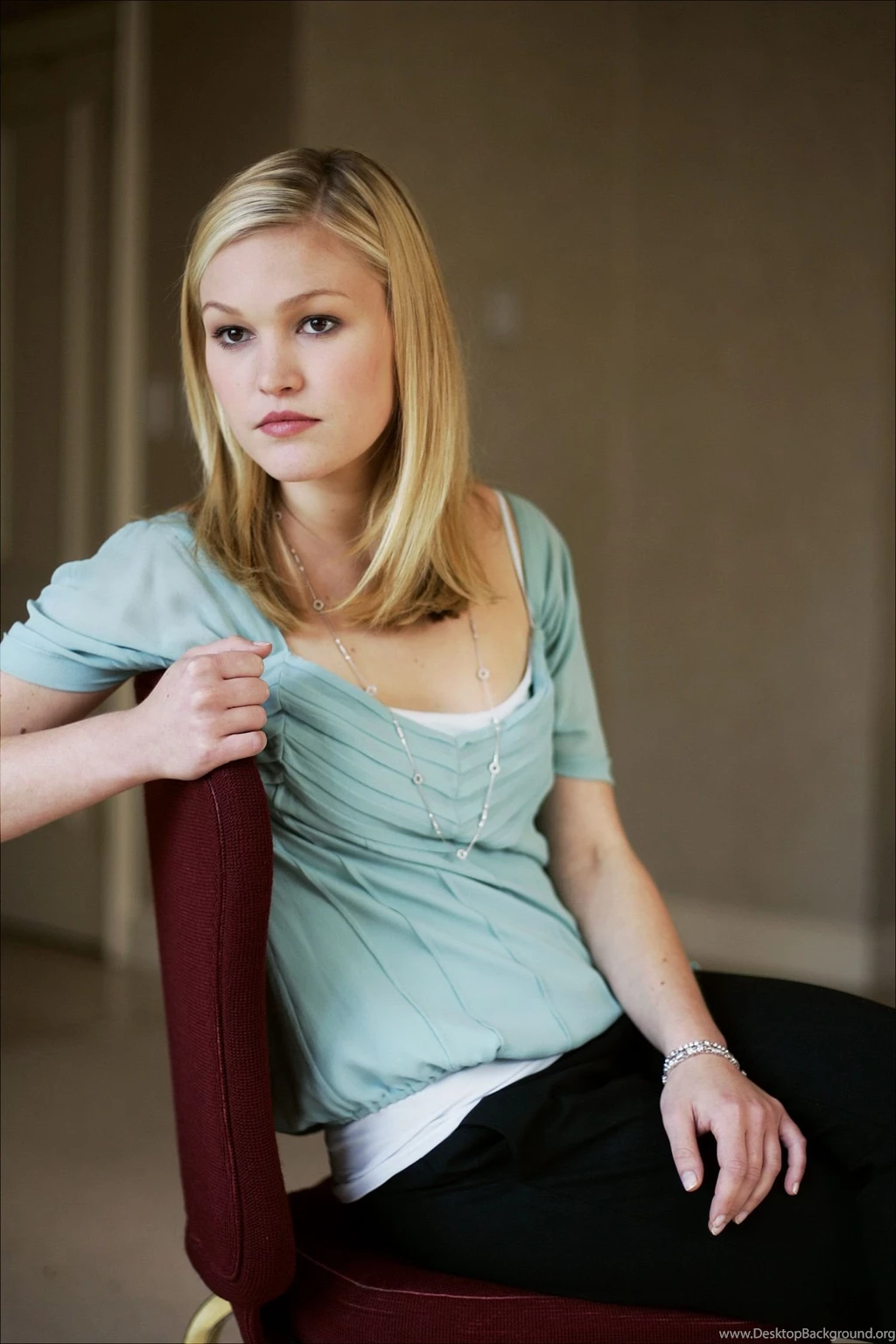 Julia Stiles Photo, Pics, Wallpapers   Photo
