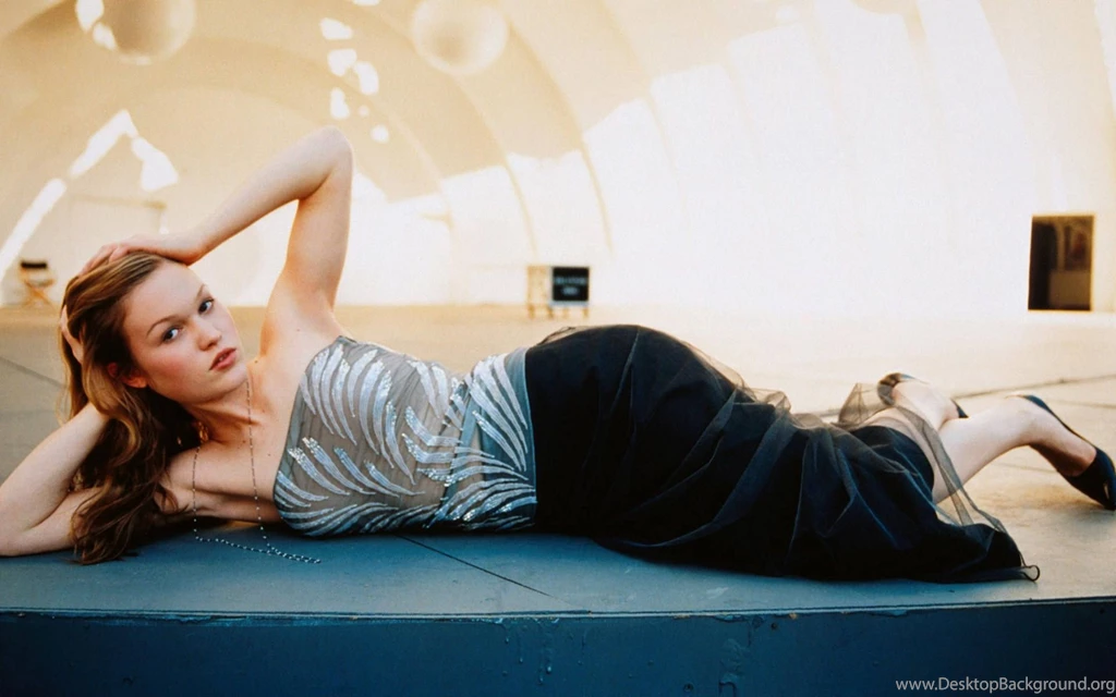 Julia Stiles 048 Wallpapers   Julia Stiles   Celebrities