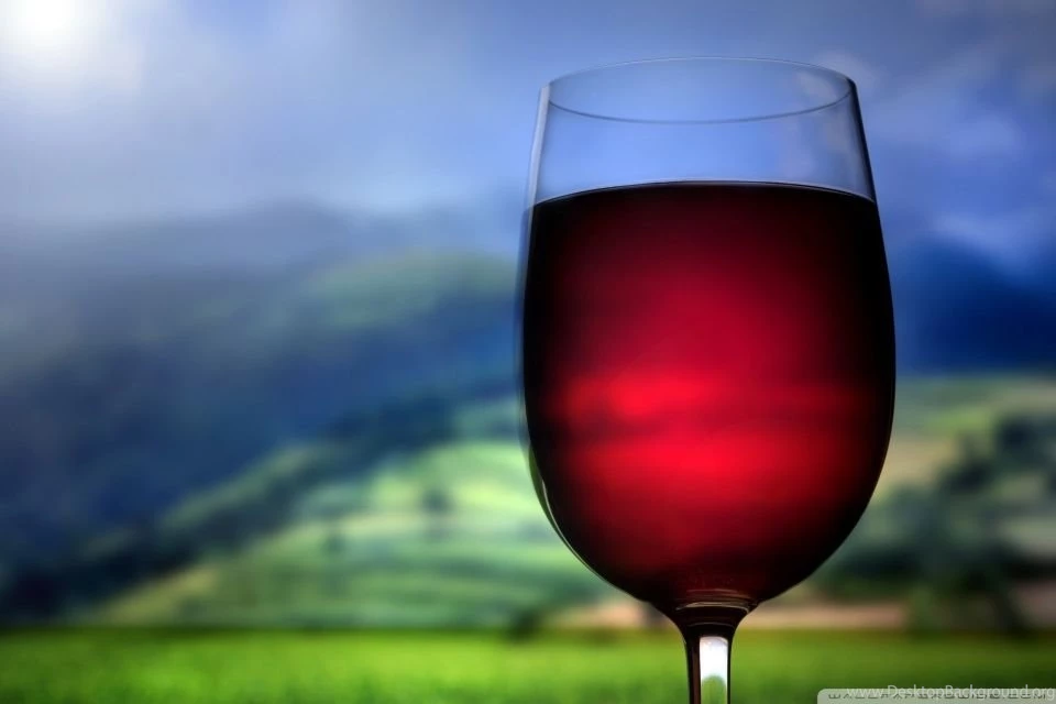 Red Wine Glass HD Desktop Wallpapers : Fullscreen : Mobile