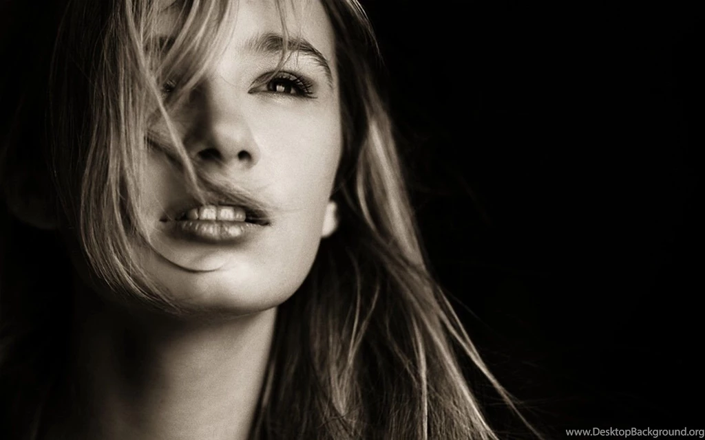 Download Women Black Wallpapers 1440x900