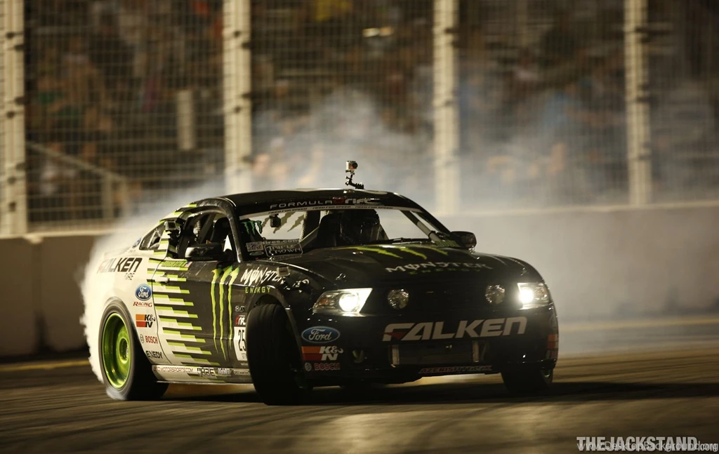Desktops: Vaughn Gittin Jr  Formula Drift Irwindale 2010