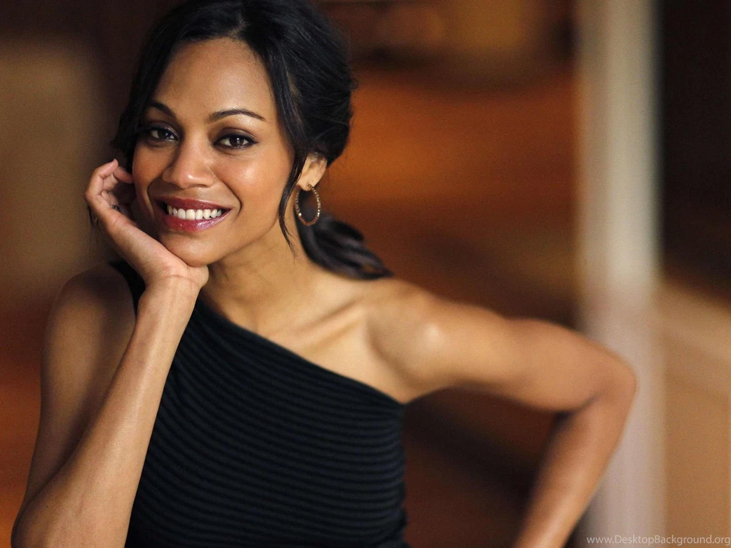 Zoe Saldana Hot Wallpapers   Wallpaperss HD