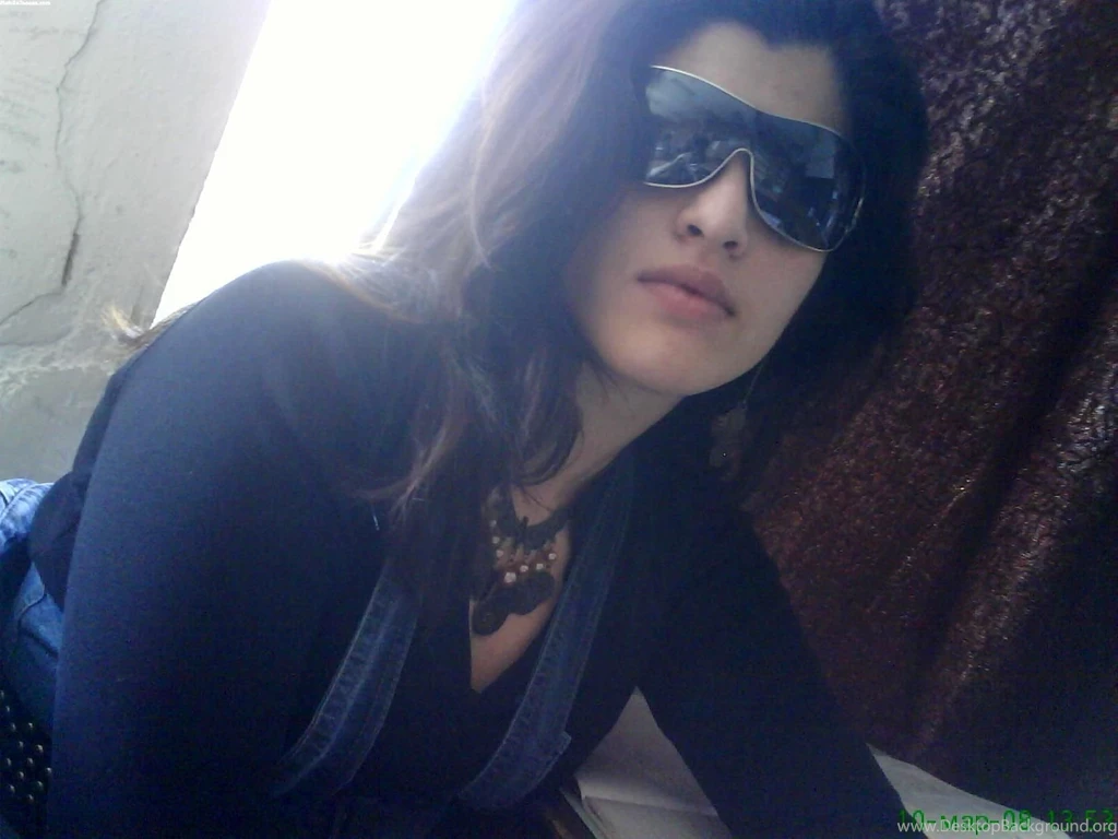 1920x1080px Cool Girl