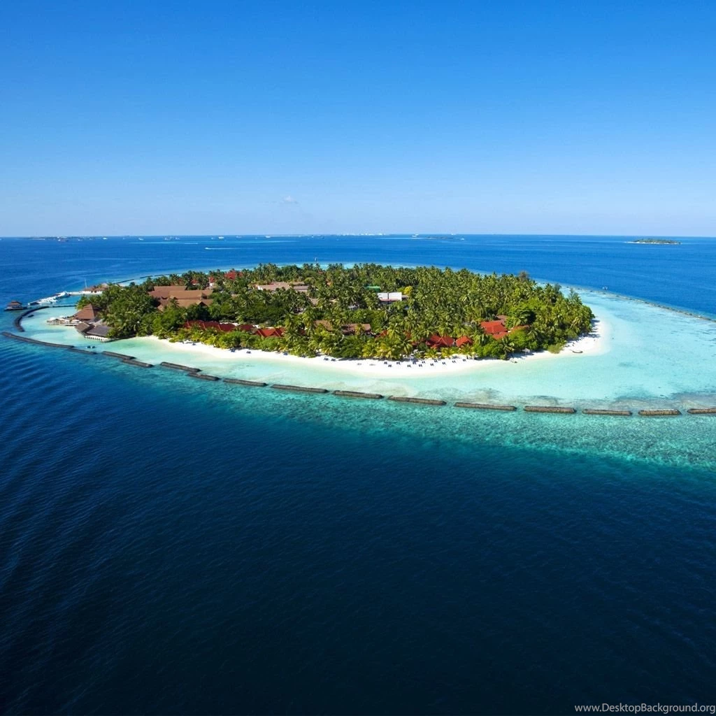 Amazing Maldives Island View iPad Wallpapers Download
