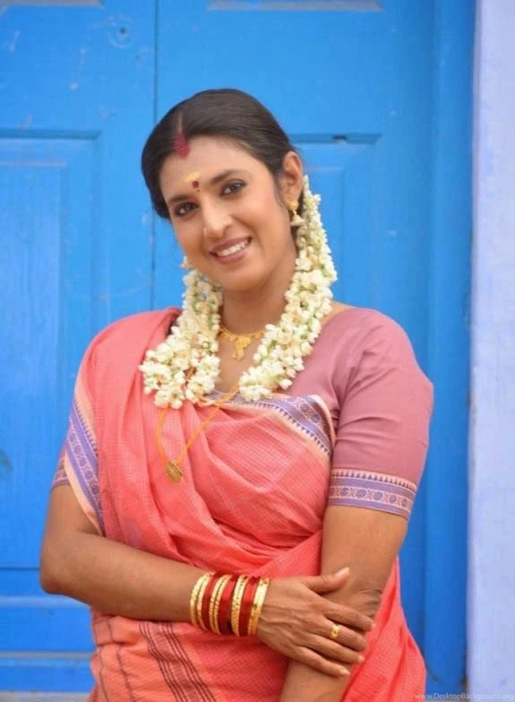 Impocineero: Actress Kasthuri Unseen Latest Stills