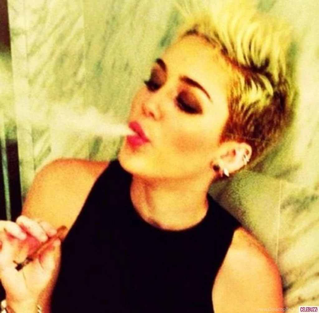 Miley Cyrus Smoking Wallpapers   HDwallpaper4U.com