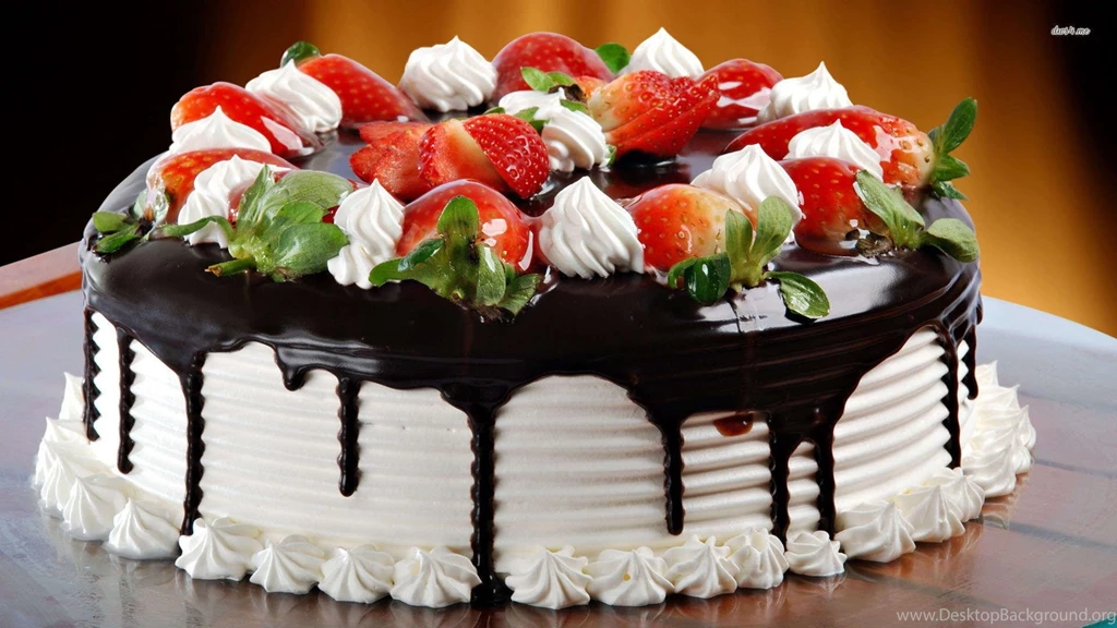 Strawberry Cake HD Images