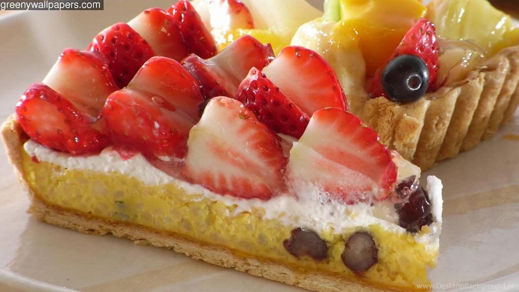 Strawberry Cake 2048x1152 Wallpapers