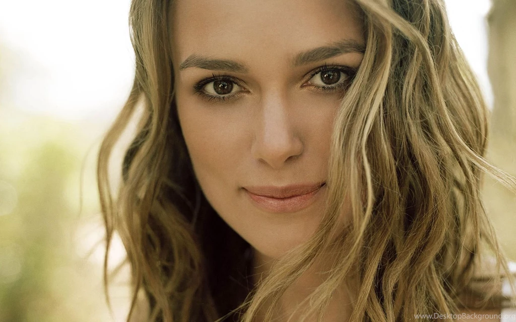 Keira Knightley Wallpaper Cute Smile
