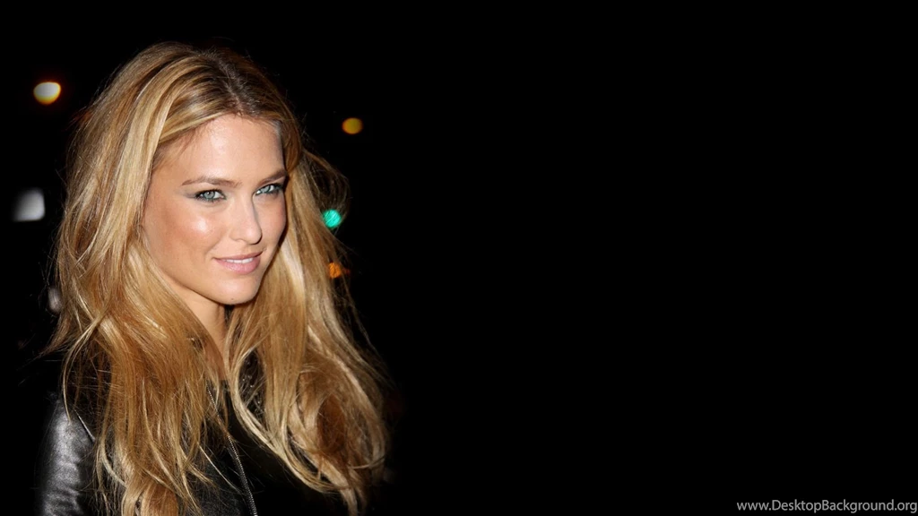 Bar Refaeli Dark Background Wallpapers.jpg