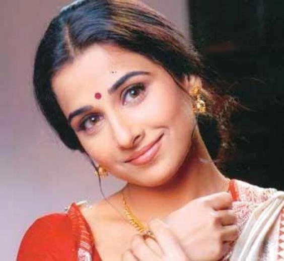 Vidya Balan Deglamourised In Ishqiya Vidya balan wallpapers ...