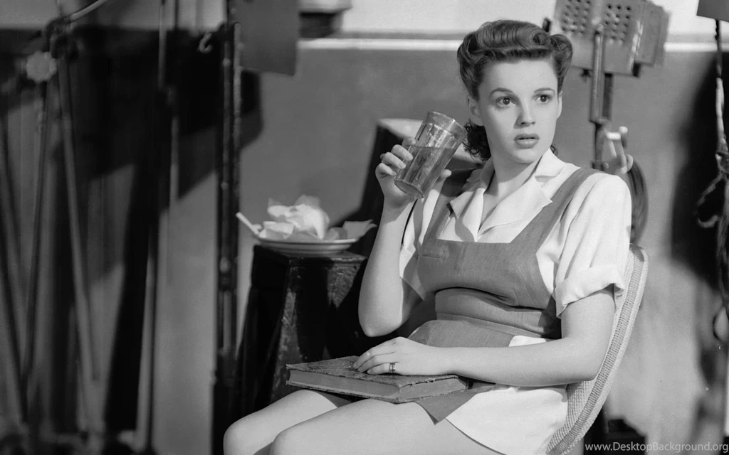 Judy Garland Set Photos The Wizard Of Oz Actress Aprons Wallpapers ...