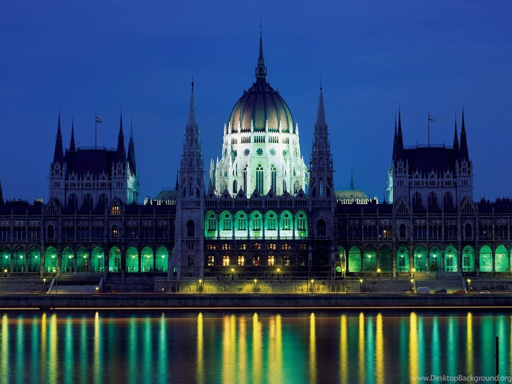Hd 1600x1200 Nice Building At Night Desktop Wallpaper Backgrounds
