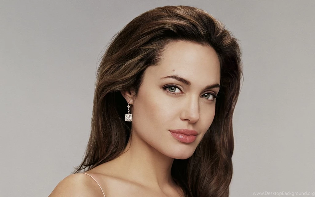Angelina Jolie 2013 Dekstop Wallpapers HD