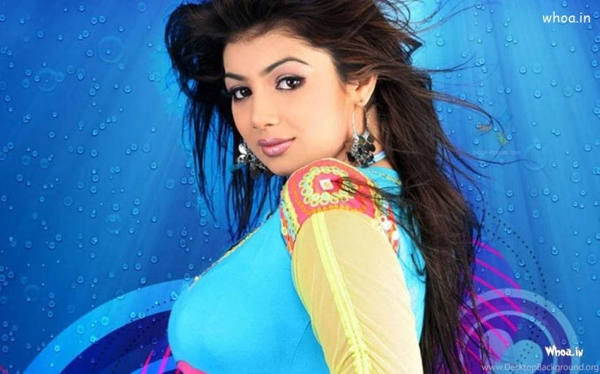 Ayesha takia close up hd wallpaper.jpg