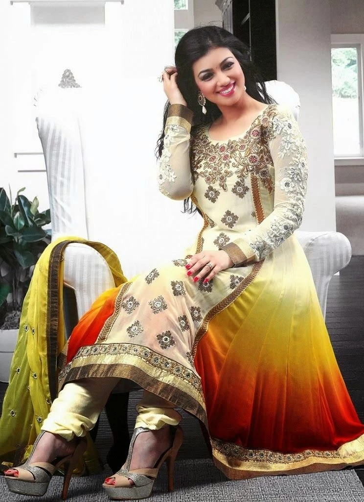 Ayesha Takia HD Wallpapers Free Download