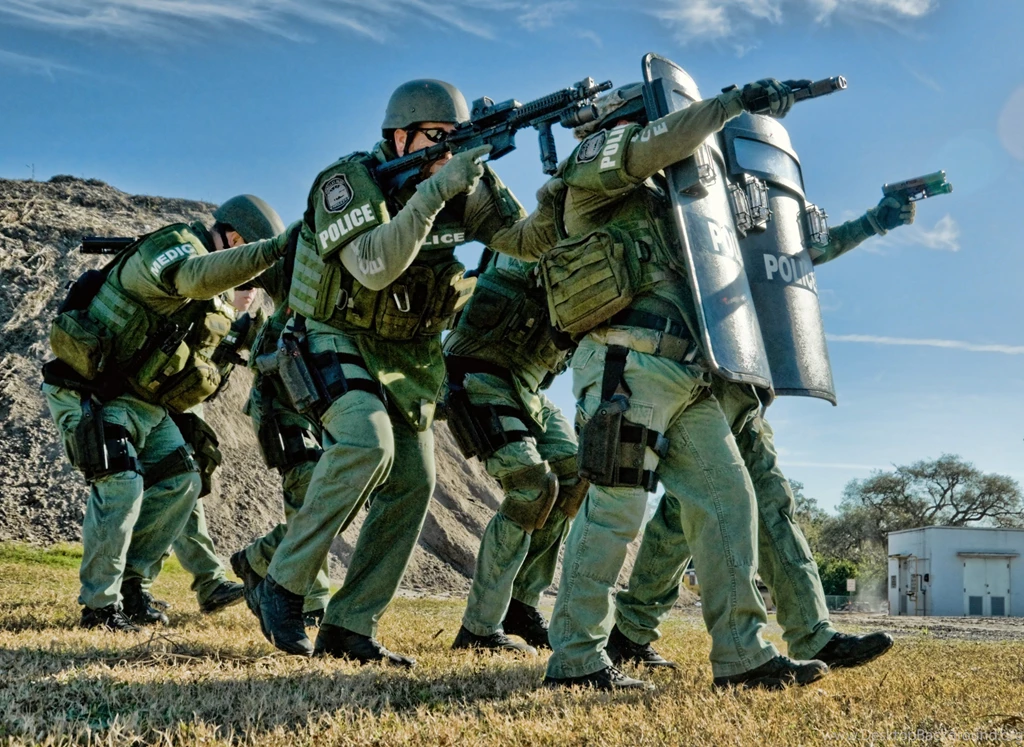 SWAT TEAM Police Crime Emergency Weapon Gun Wallpapers