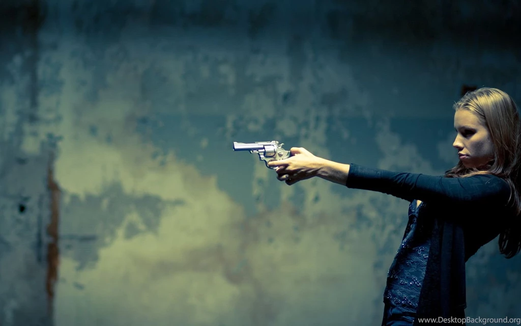 Girls & Guns Computer Wallpapers, Desktop Backgrounds