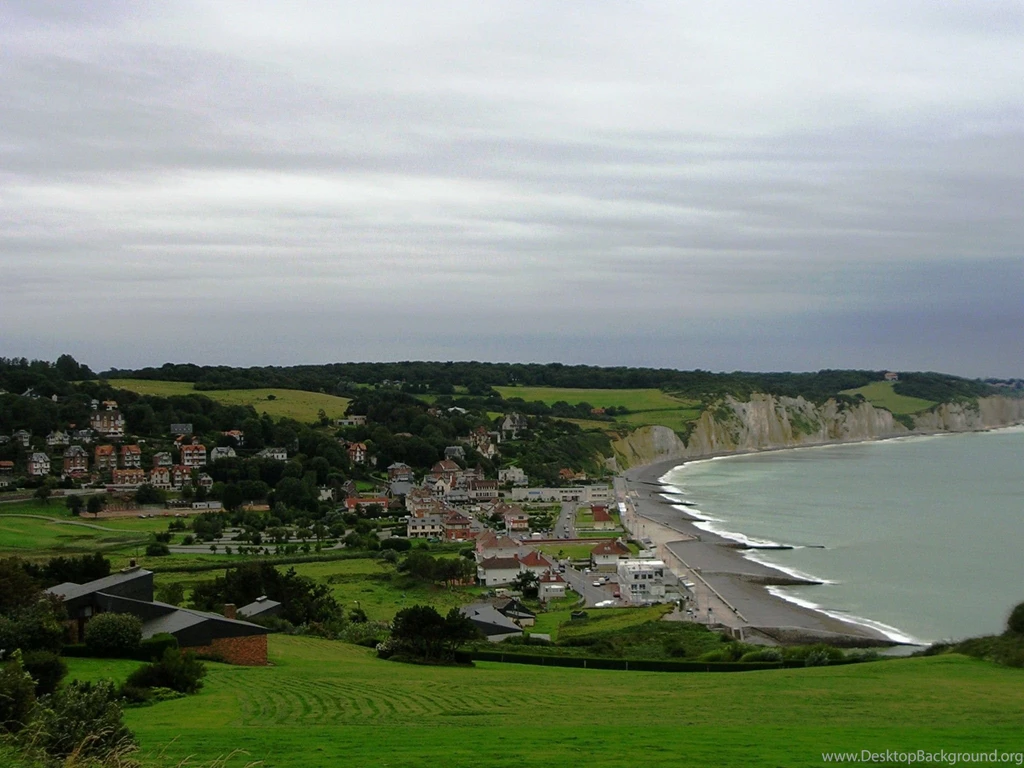 Town On The Beach In Normandy, France Wallpapers And Images ...