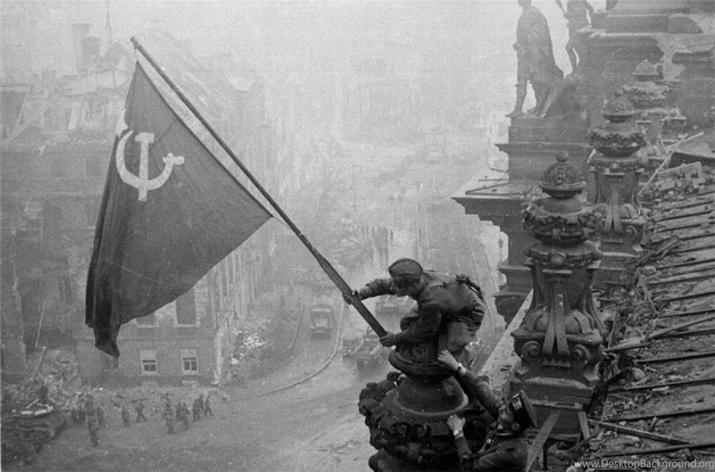 Soviet Flag In Berlin Wallpapers